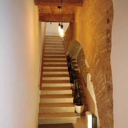 Isi Guesthouse 29 Єзі Екстер'єр фото