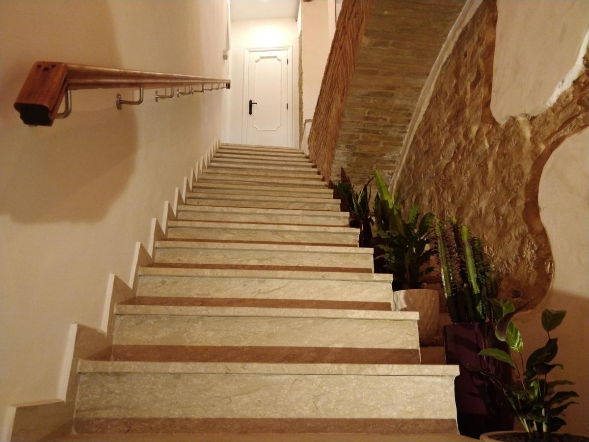 Isi Guesthouse 29 Єзі Екстер'єр фото
