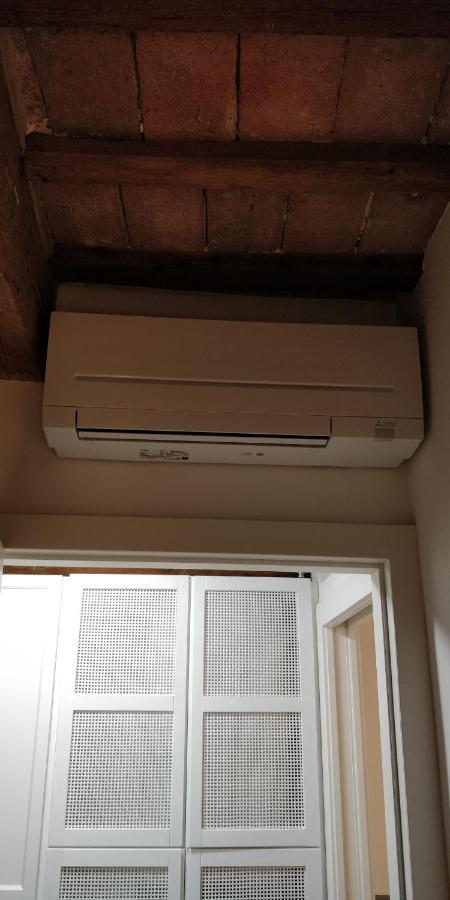 Isi Guesthouse 29 Єзі Екстер'єр фото