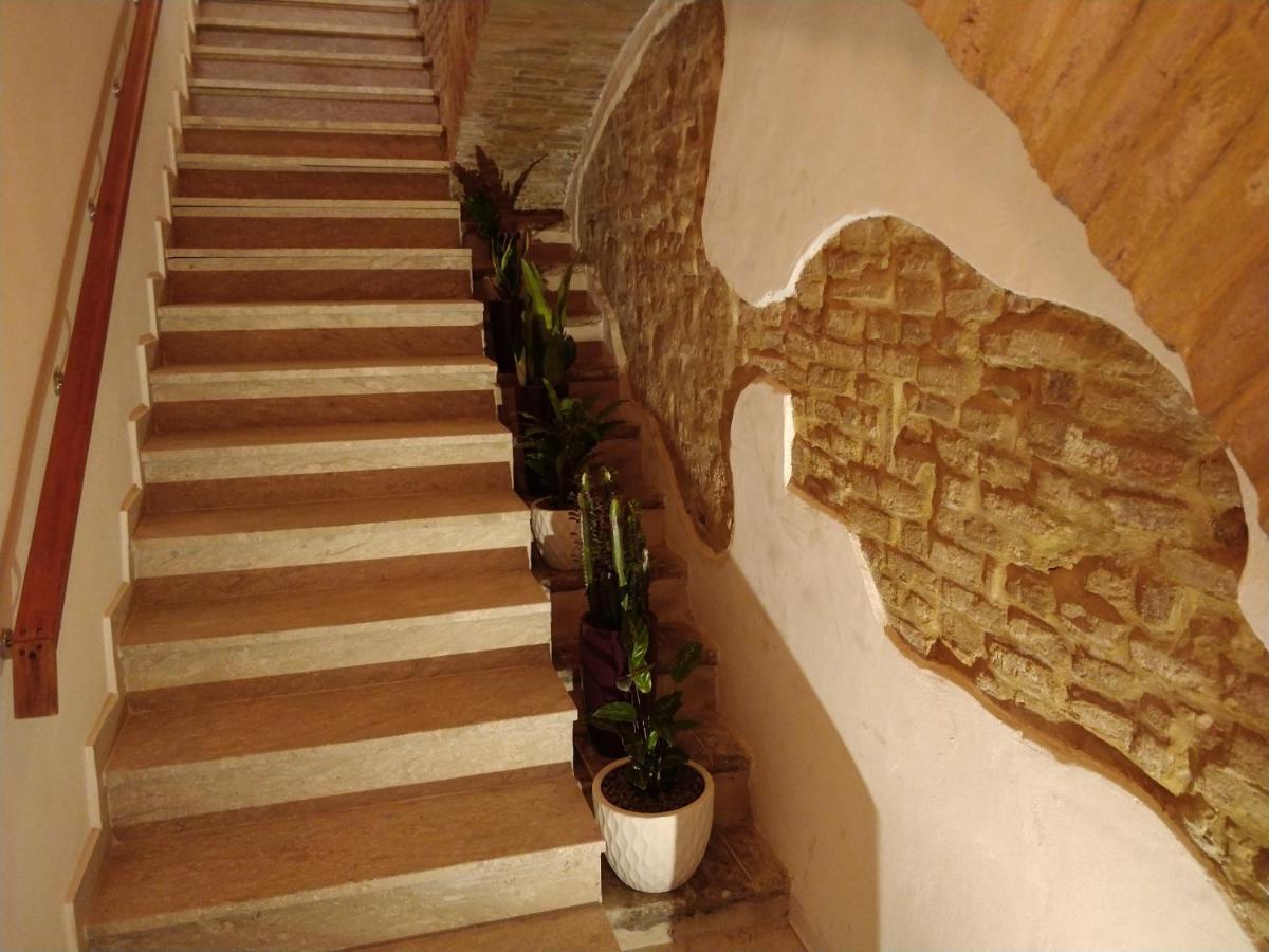 Isi Guesthouse 29 Єзі Екстер'єр фото