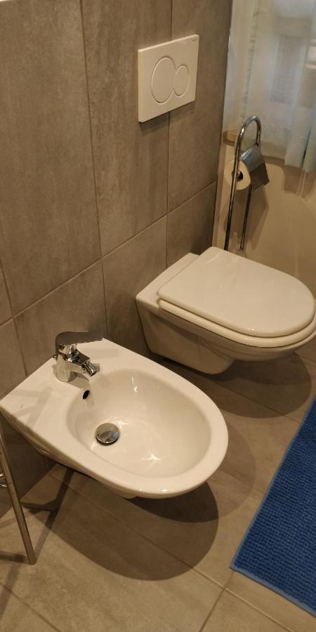 Isi Guesthouse 29 Єзі Екстер'єр фото
